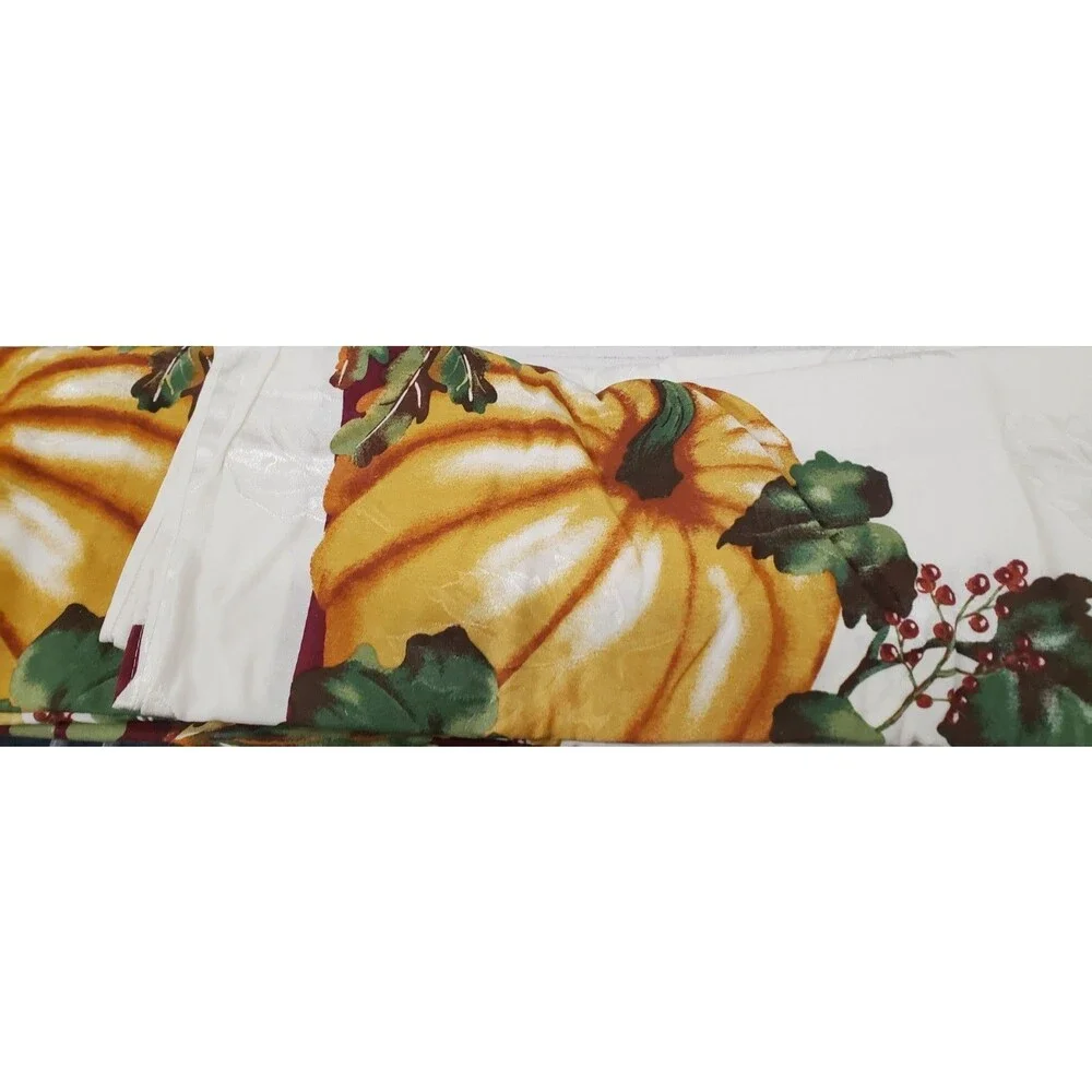 1 Fabric Tablecloth, 60